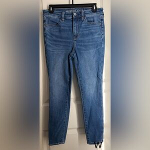 American Eagle Outfitters hi-rise jogging Blue Straight Leg Jeans sz 8 casual